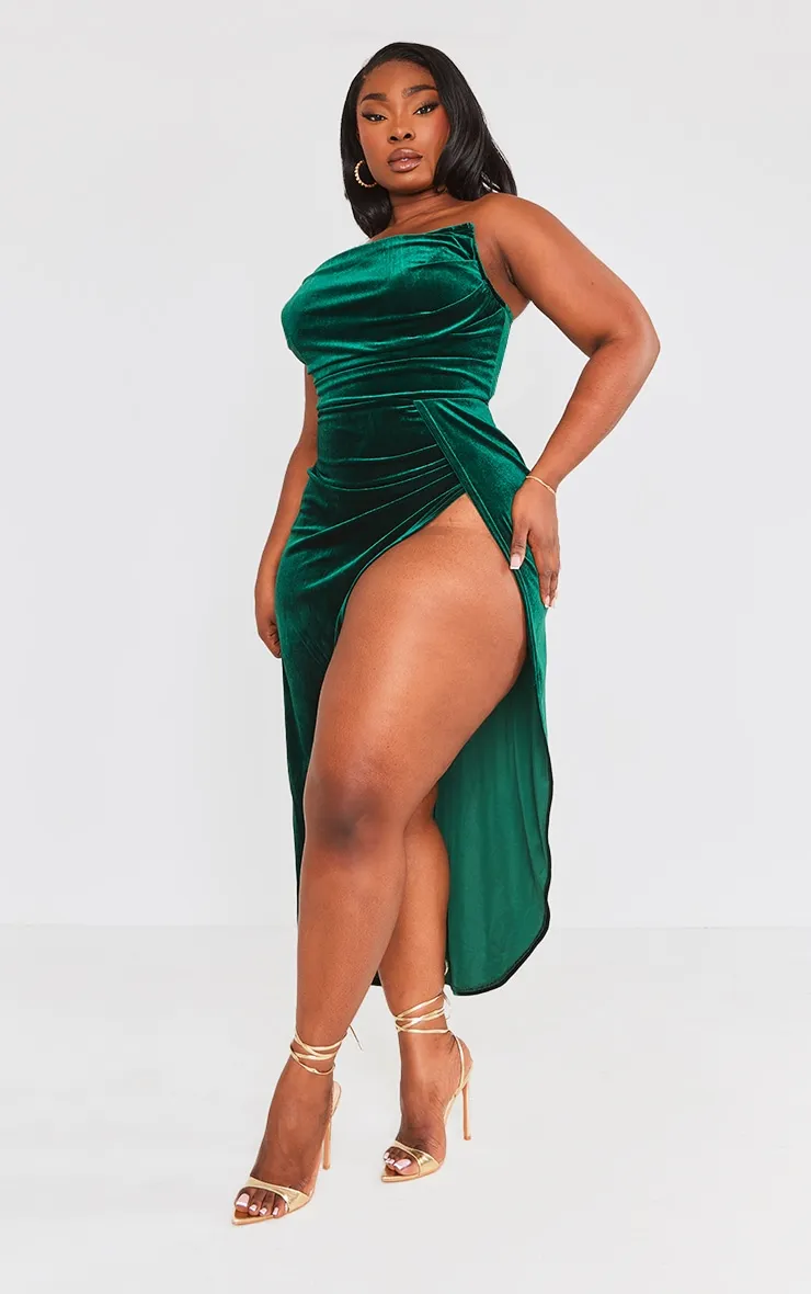 Plus Robe longue bustier en velours vert émeraude à armatures