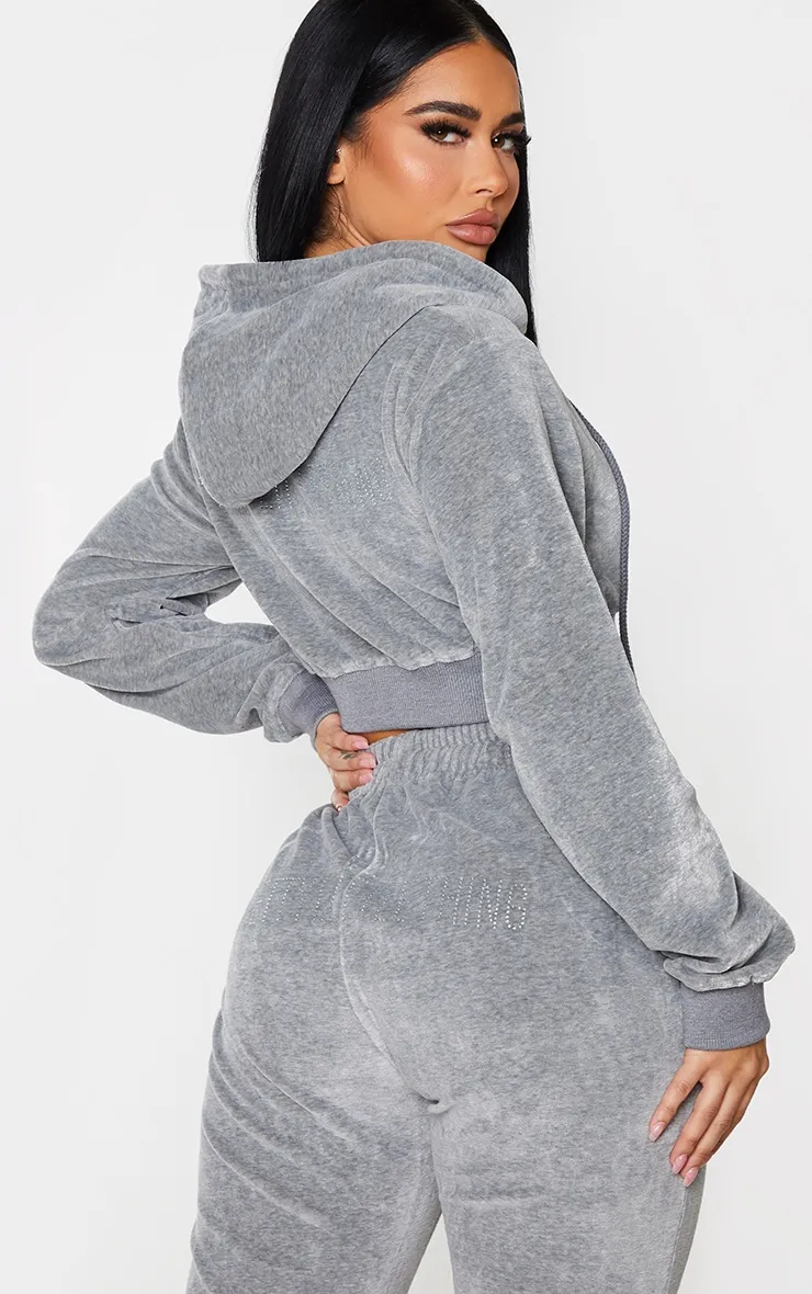 PRETTYLITTLETHING Shape Sweat très court en velours gris